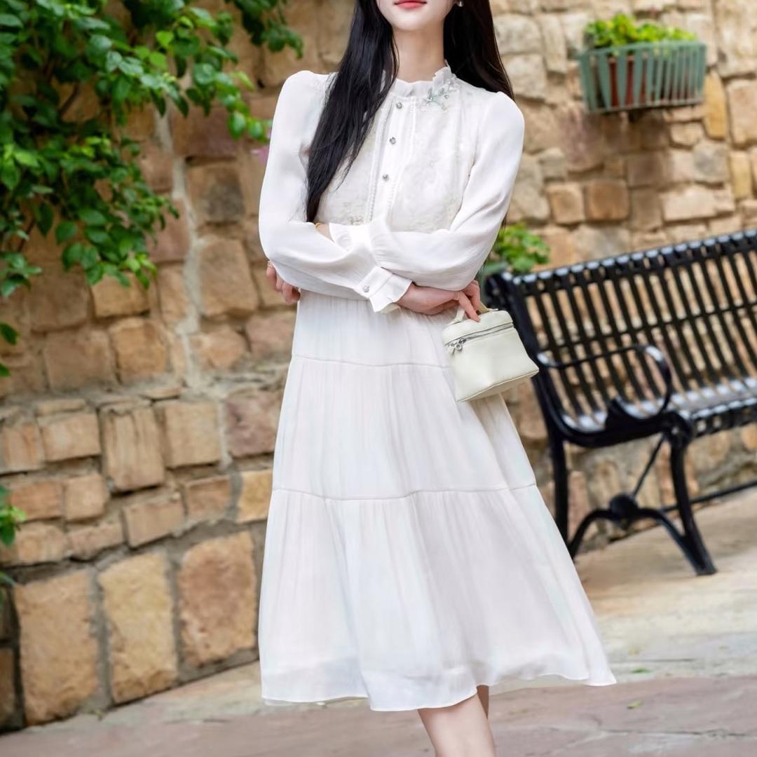 梦依服饰