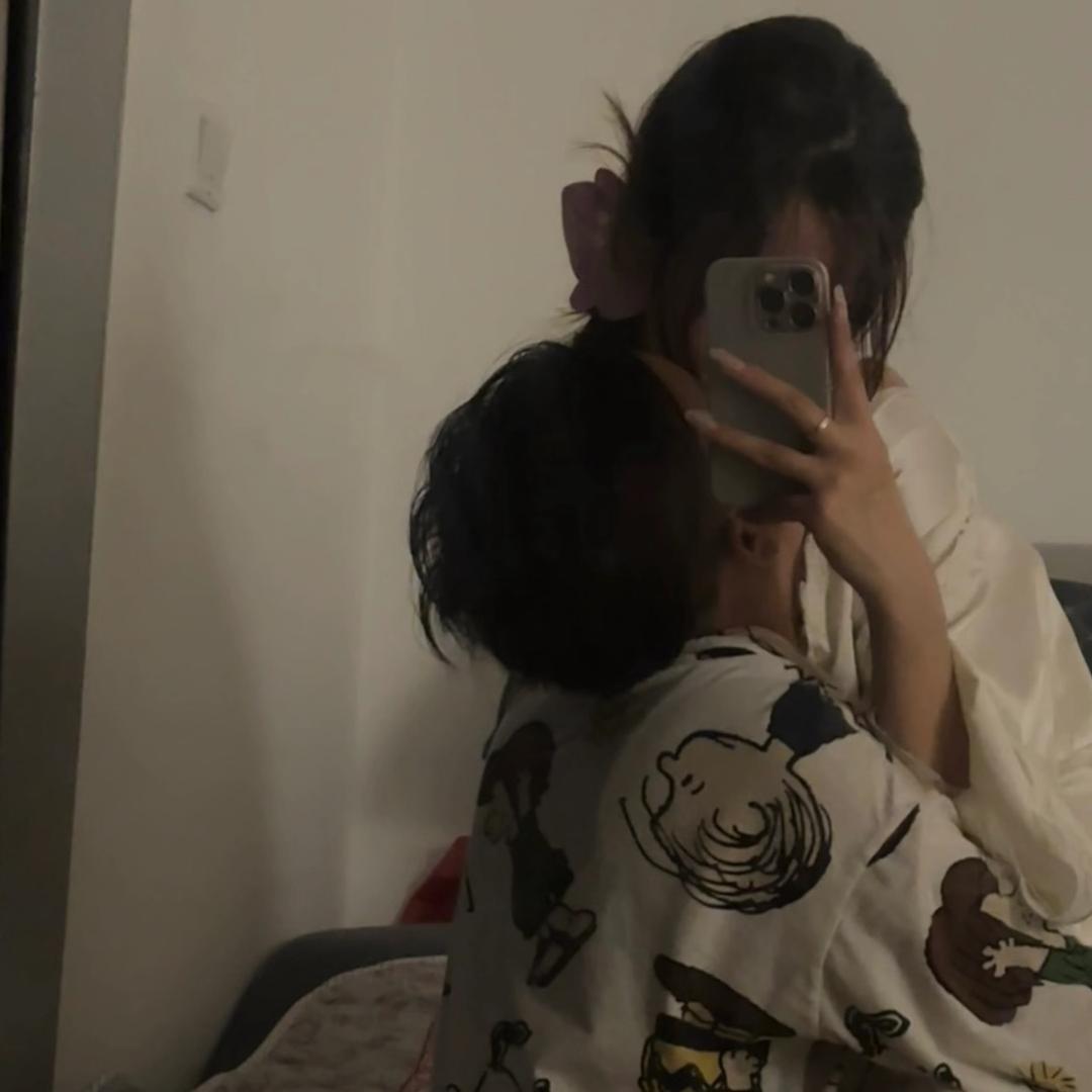呢喃.