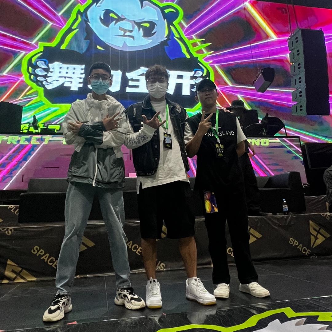 豆豆熊潮酷街舞-Big Bear🌴