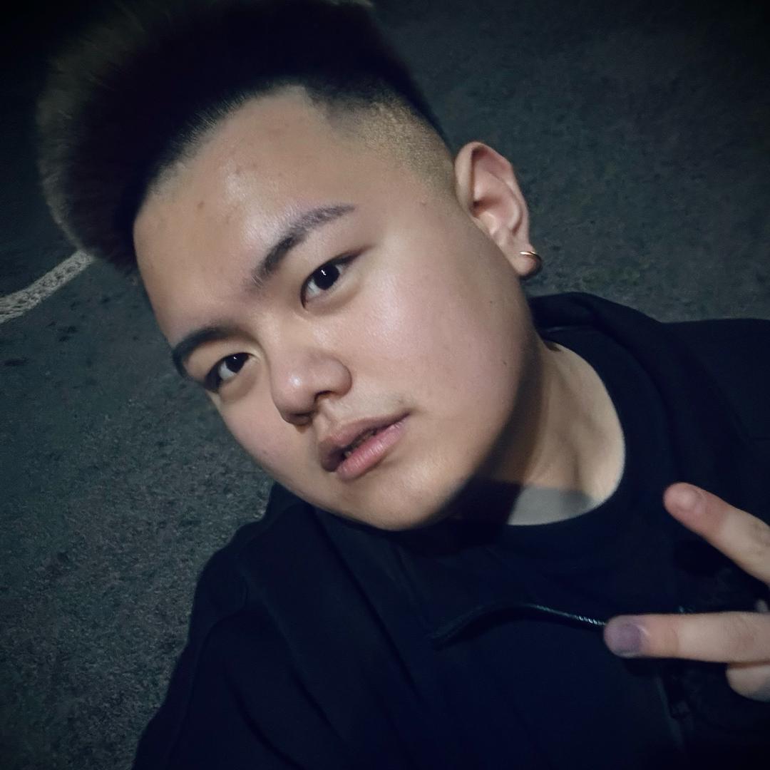 李晨哲