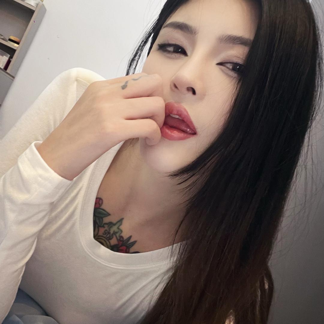 万万👙