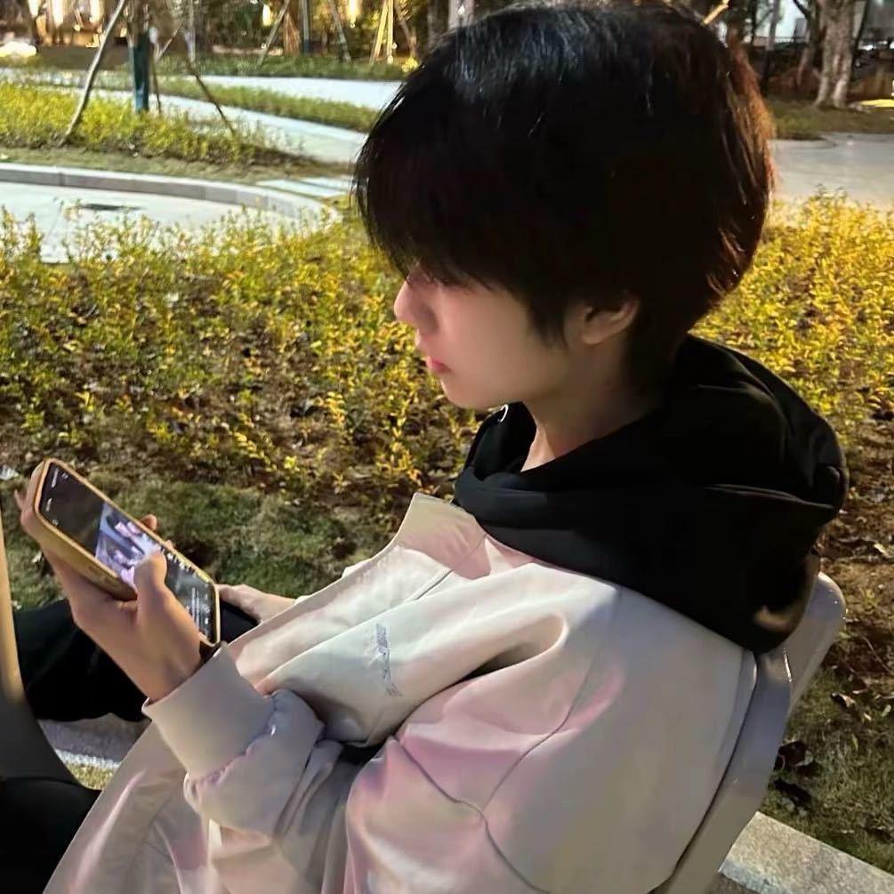 湄潭外滩银河迪吧营销经理