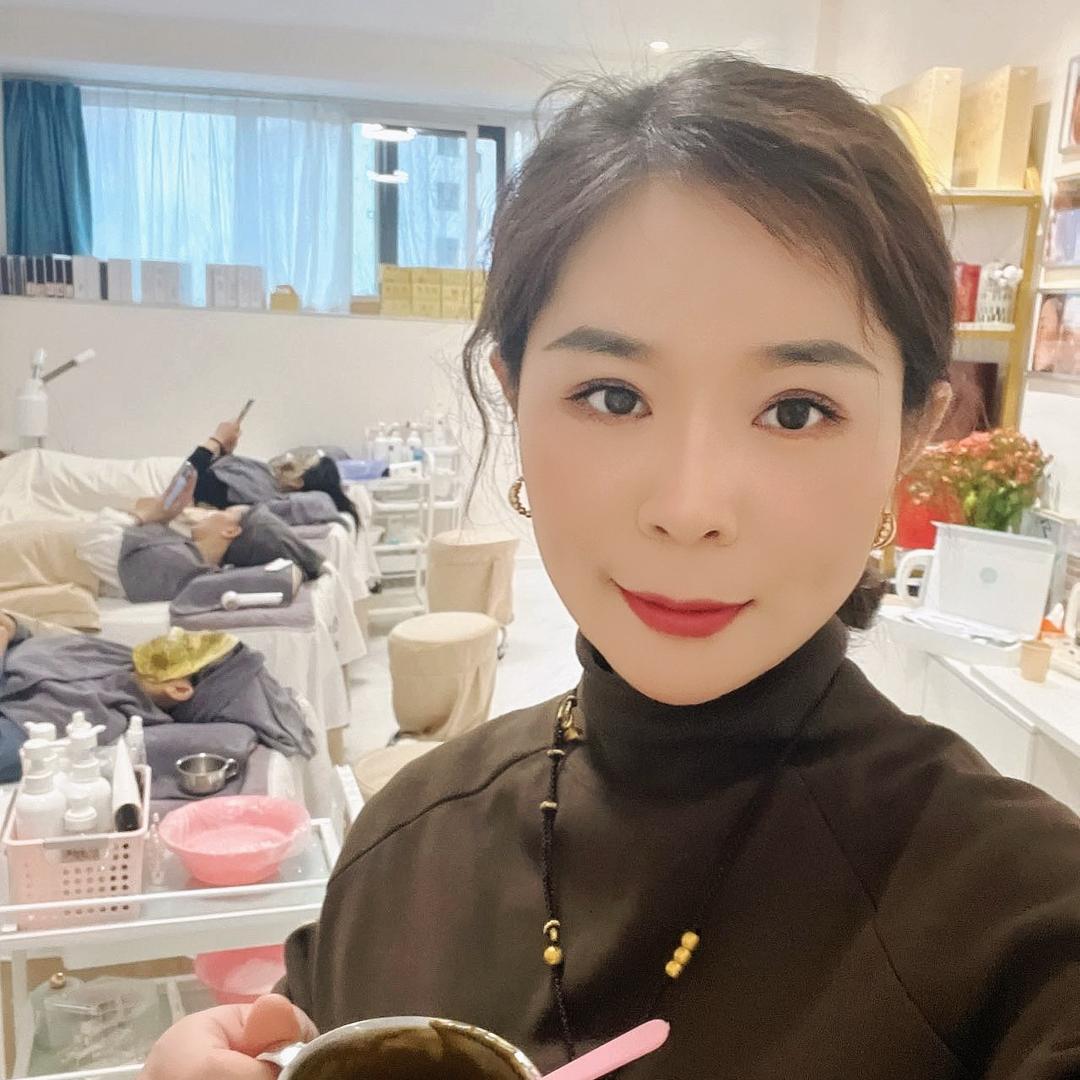 泰安皮肤管理丽姐