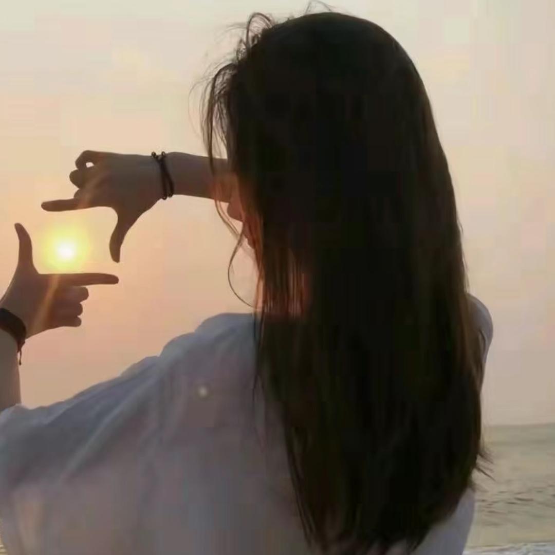 浅浅一笑@秋