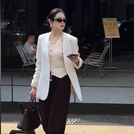 陈妍君[穿搭优选]