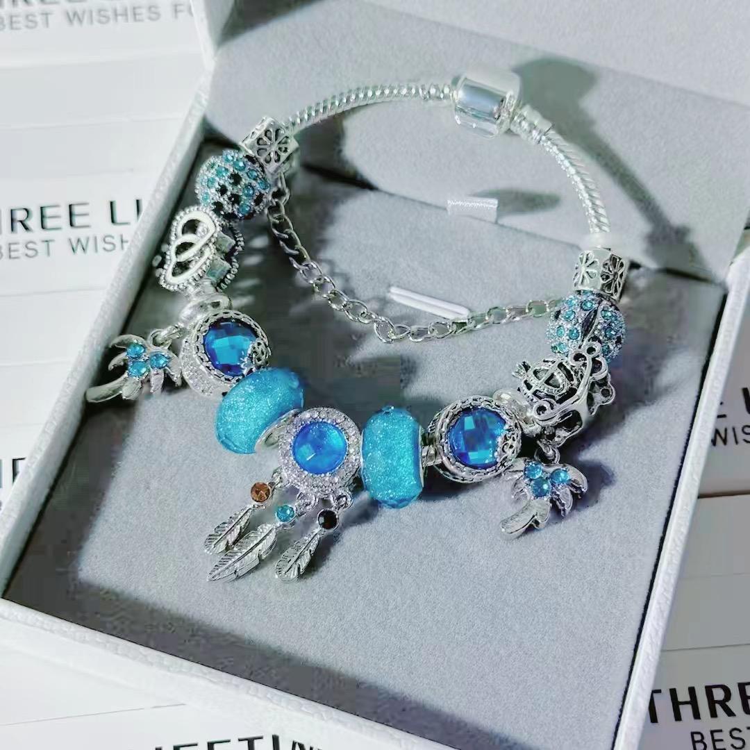 THREE  LIFETIMES潮玩