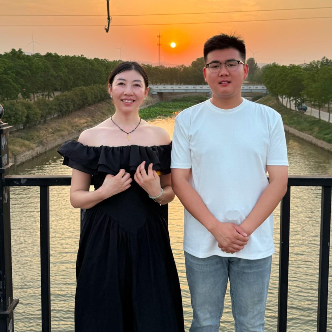 吕虎喜乐二姑（秀霞）
