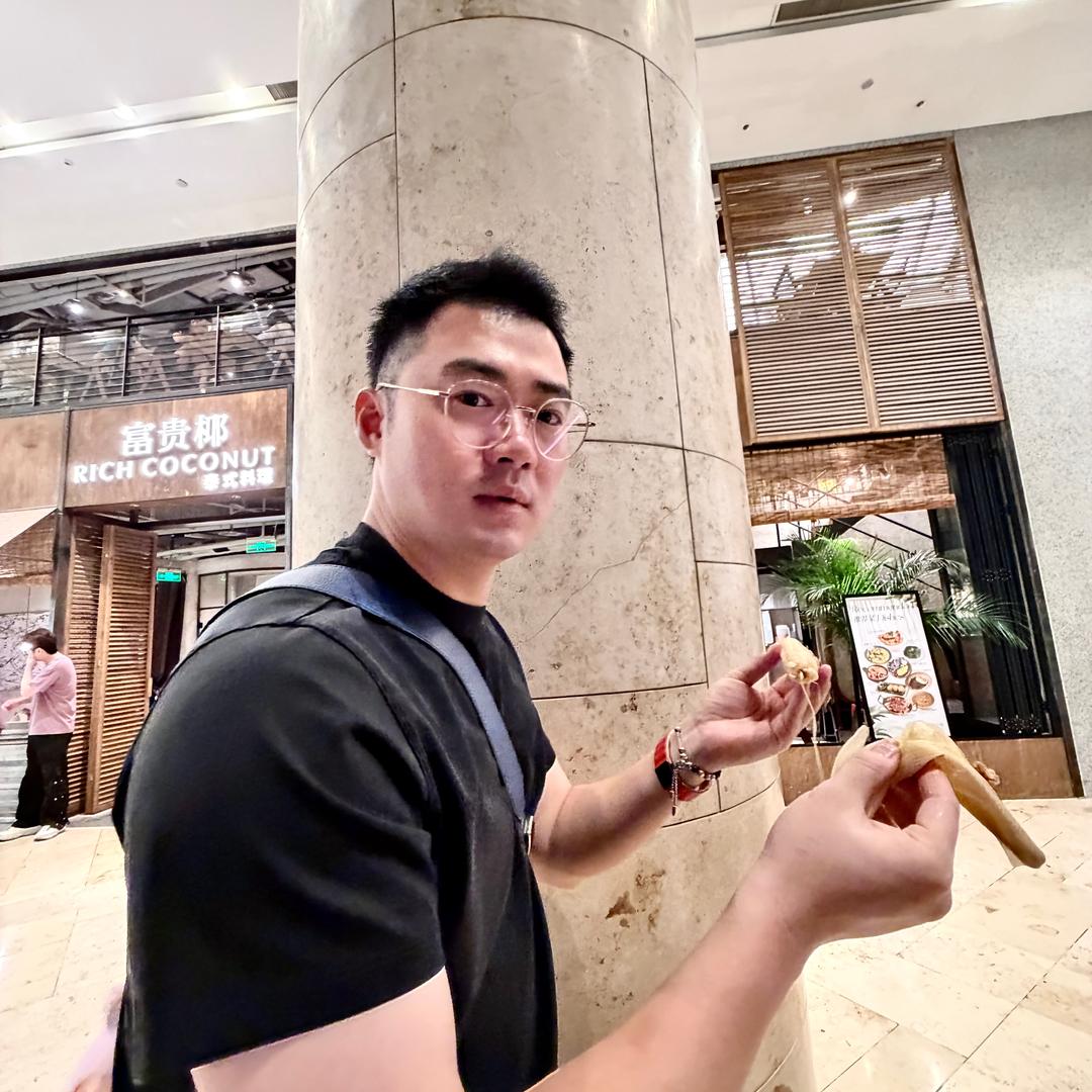 尼古拉斯.富贵
