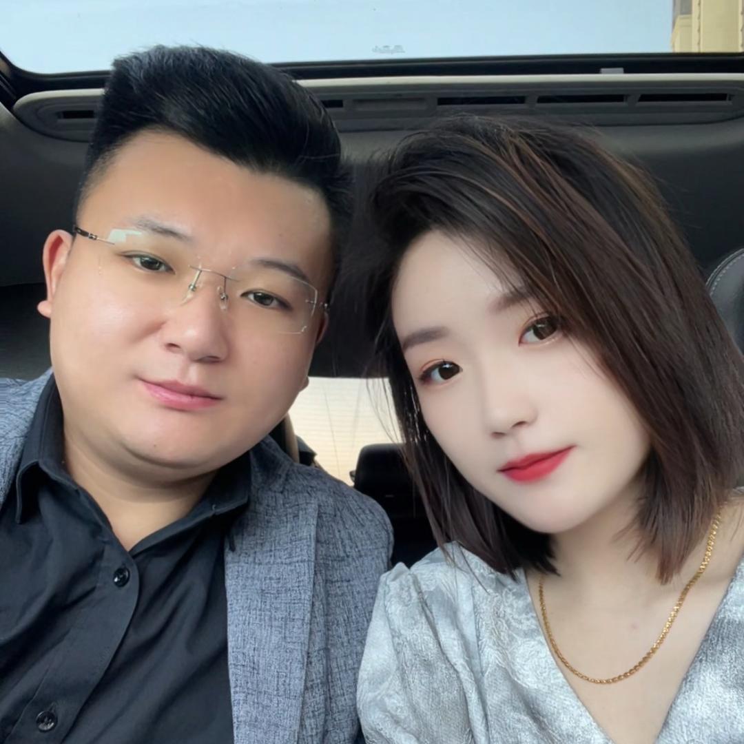 白浩和桃子
