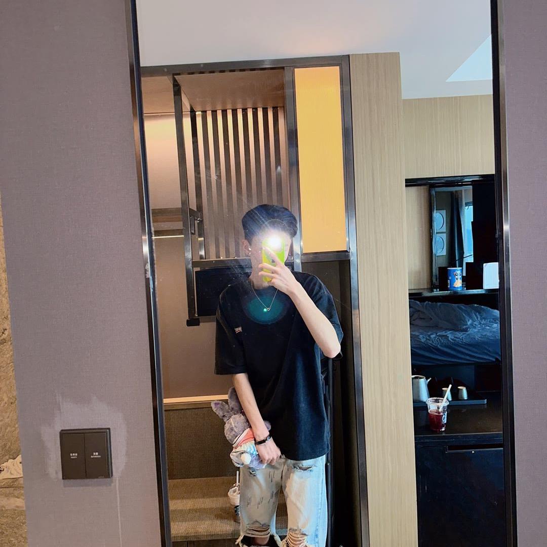 开顺风车旅游的蔡公子