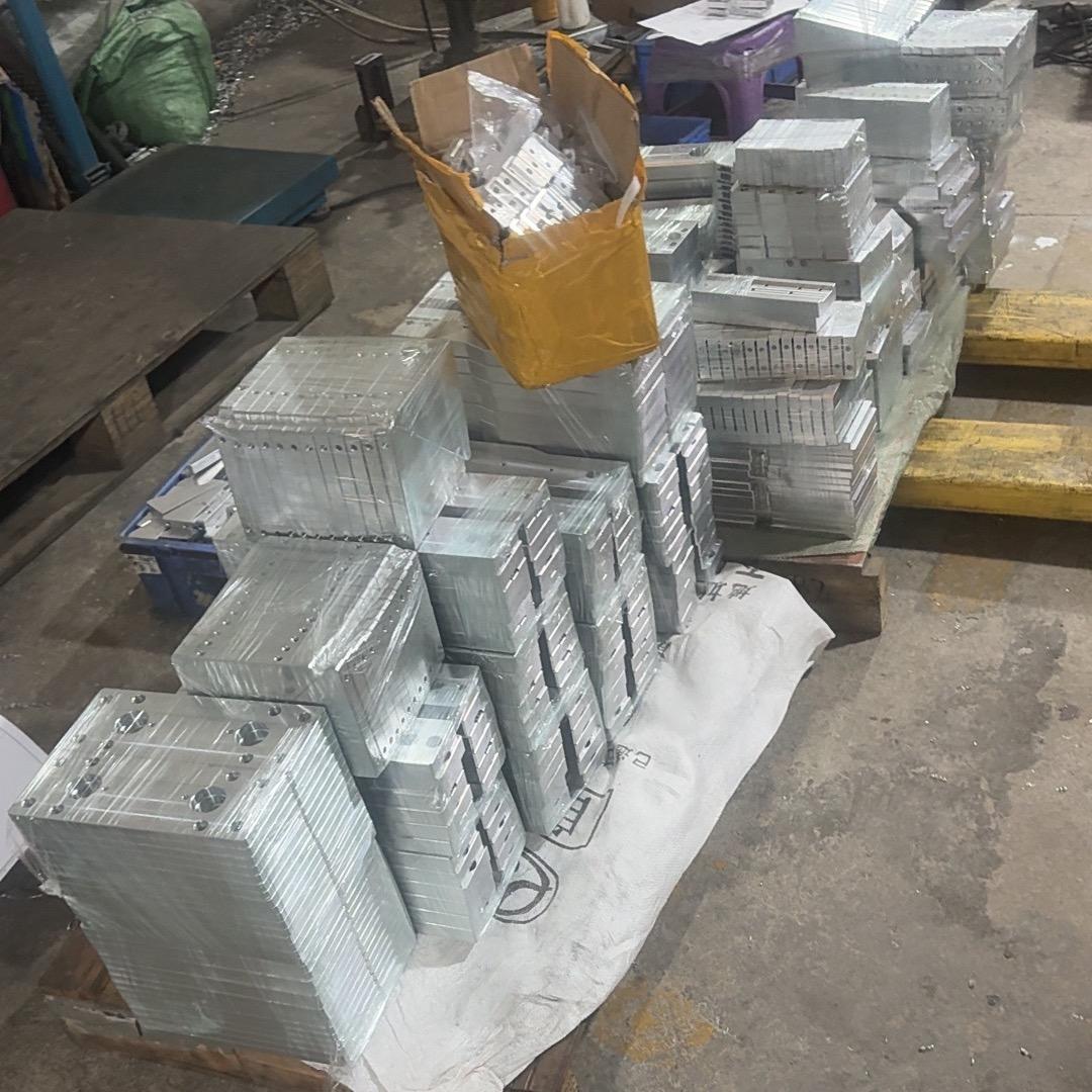 @加工中心的~女侠