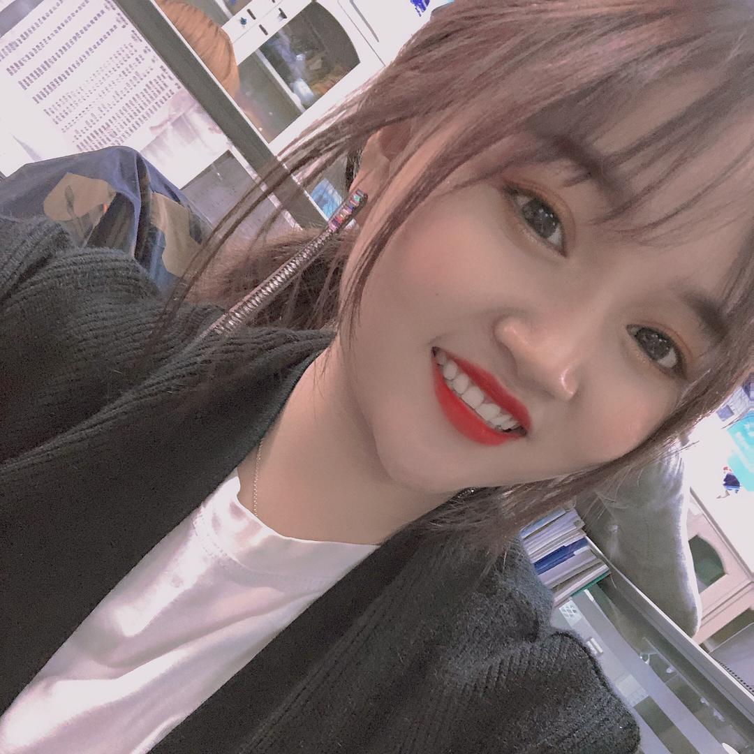 @积极生活的普通女孩