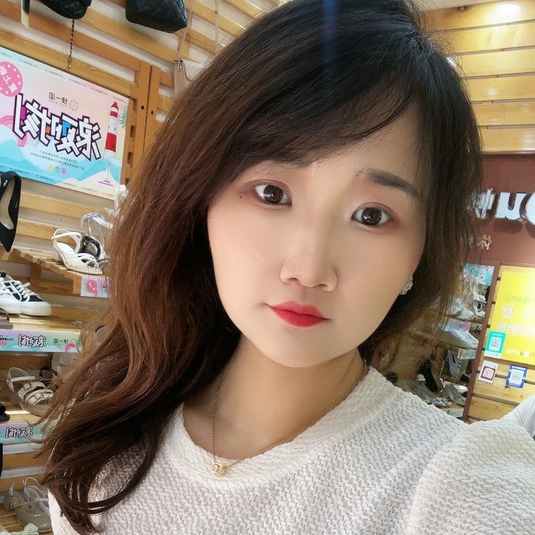 颜颜《卖袜子，女鞋的小姐姐》