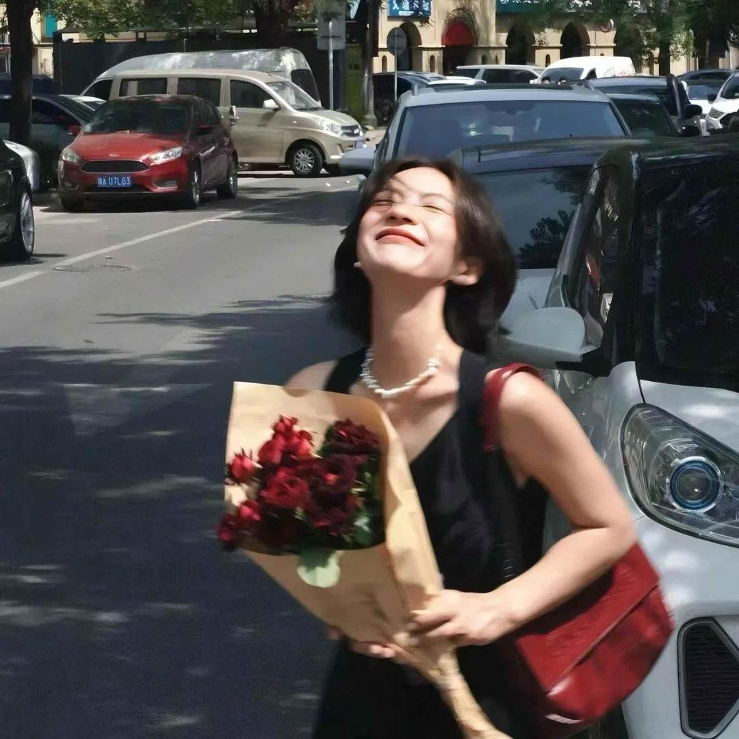 张小妮吖