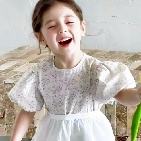 我脸¹点也不圆哈哈