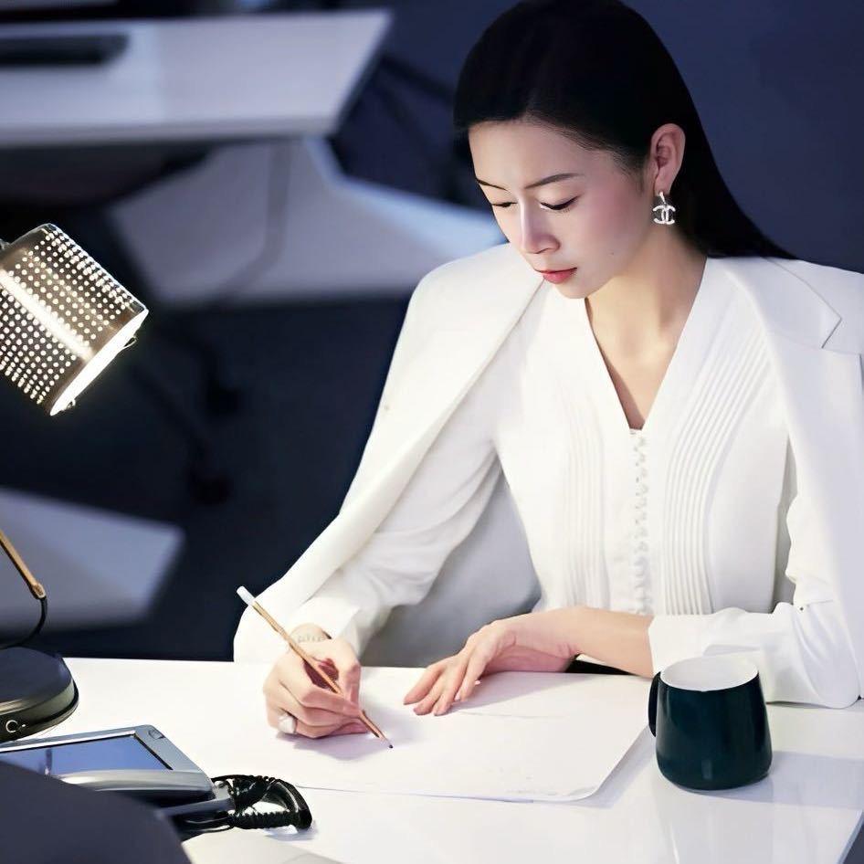 张老师（首播时间8:40）