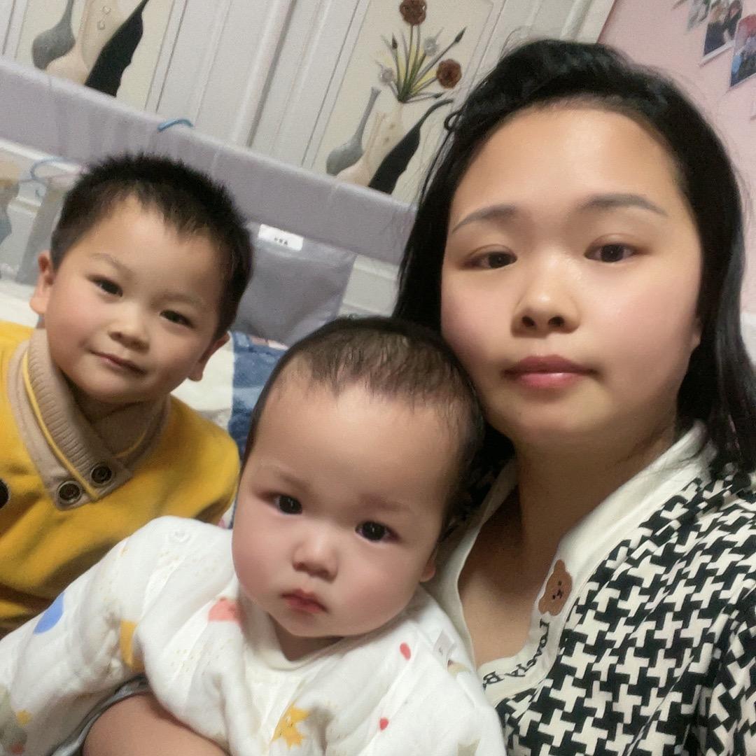 吴老大和梅梅🏠有俩儿