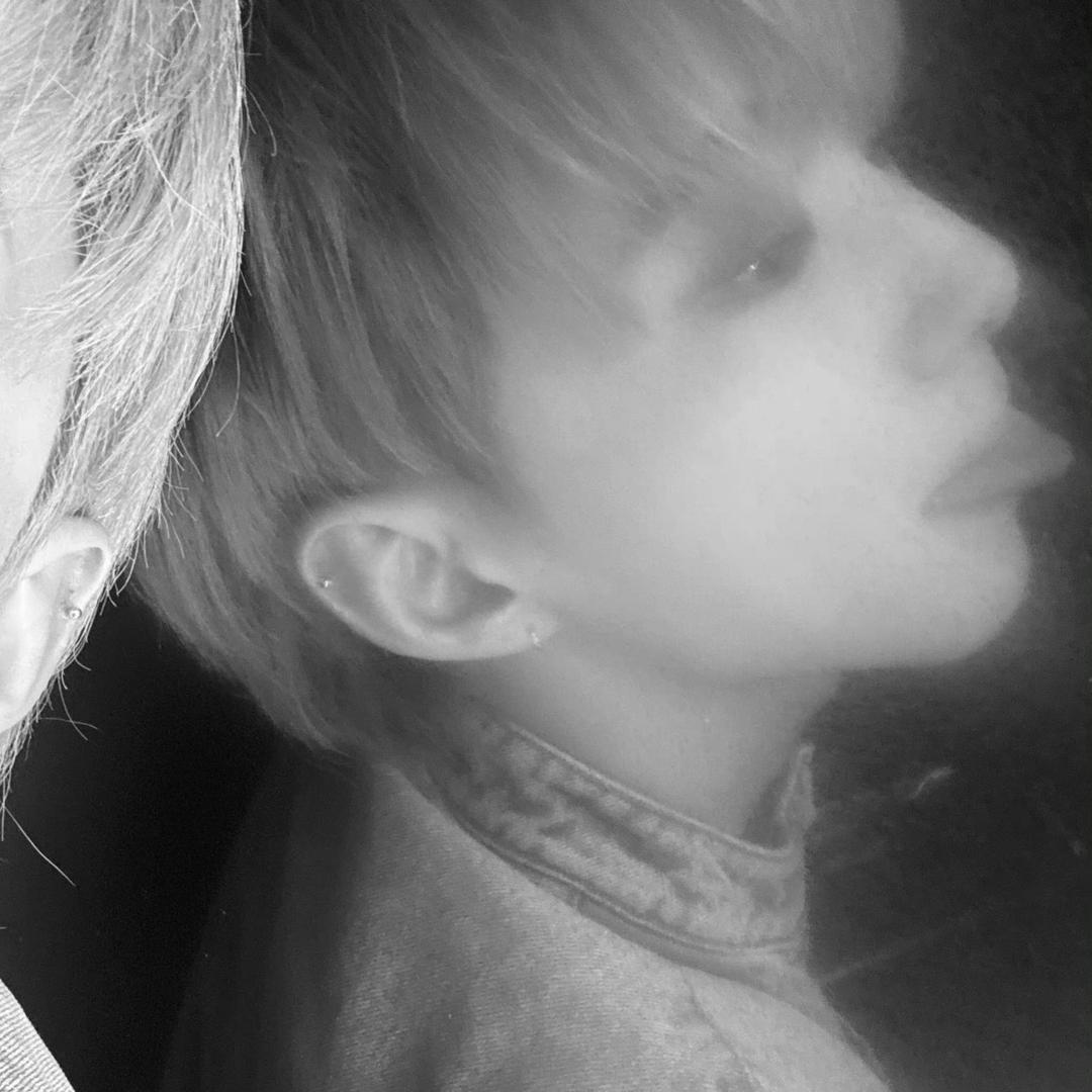 阿楚.w（不要在掉粉了。）