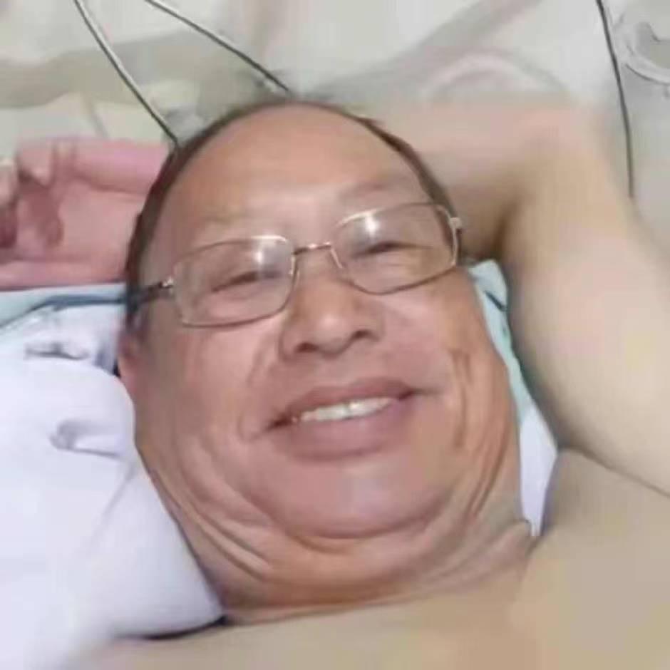 就不理你：