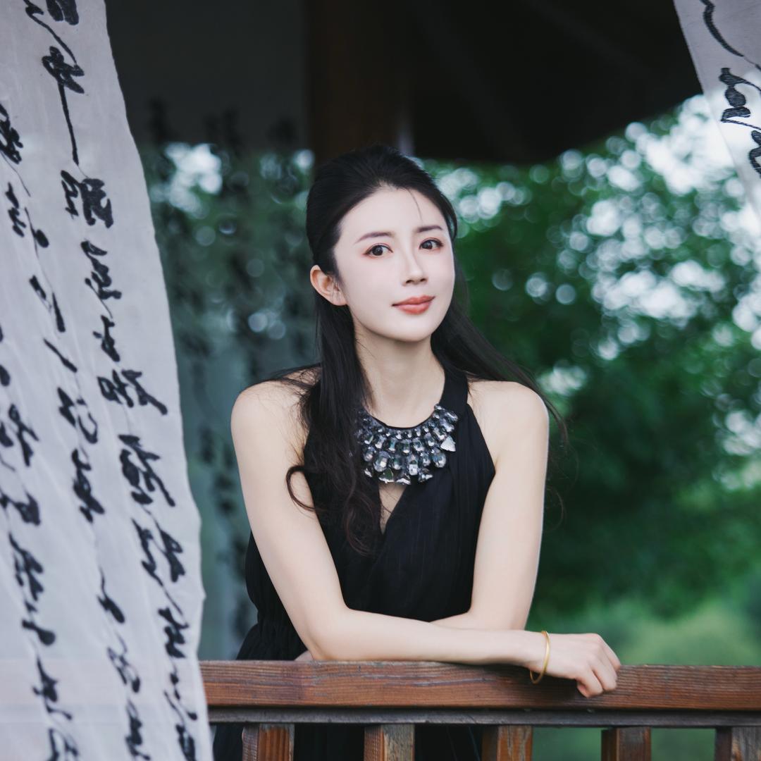九华山导游张瑜