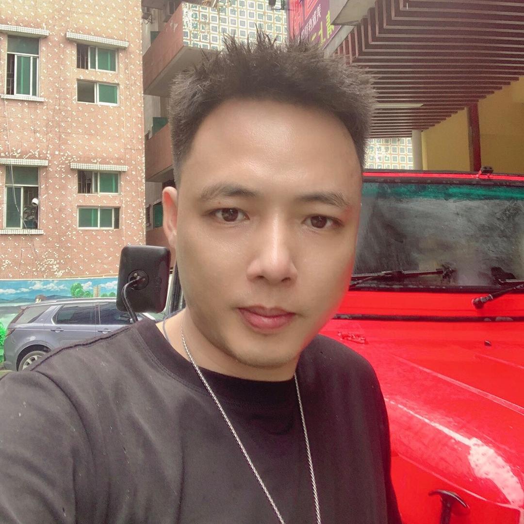 老灶婆乌鸡米线总部