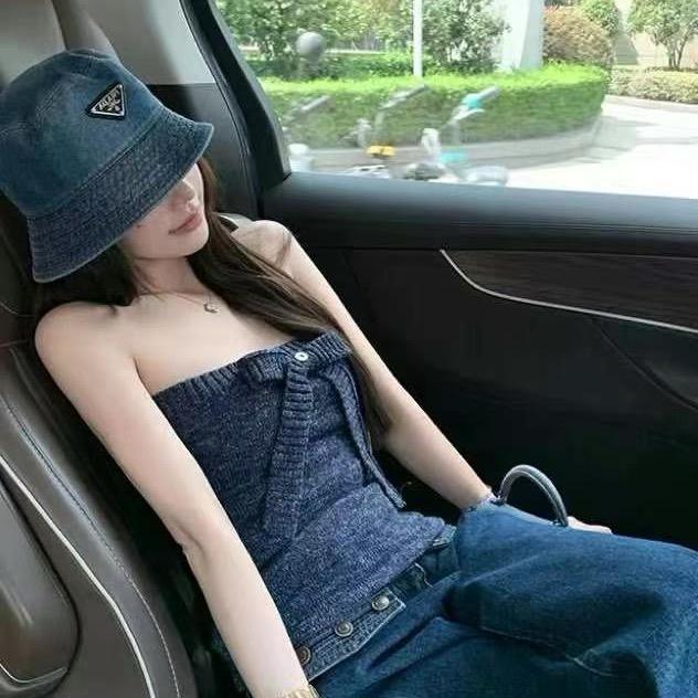 小y.