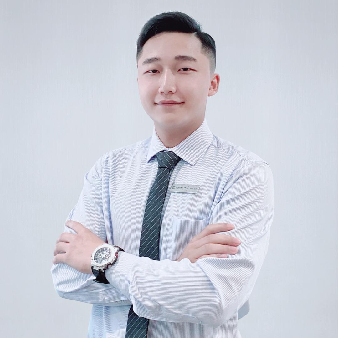 湛江房产蓝湾江畔刘卓