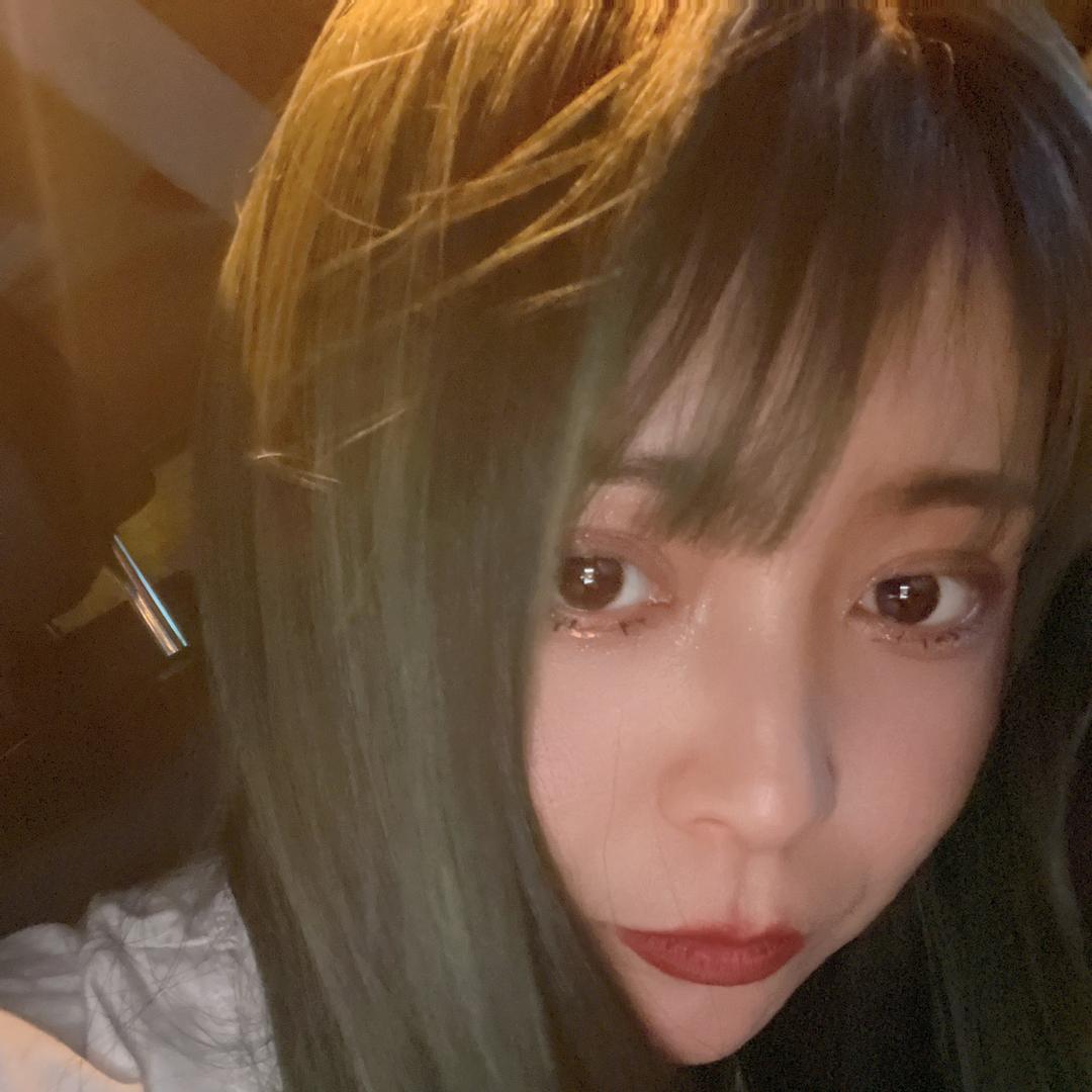 丑丑潮牌