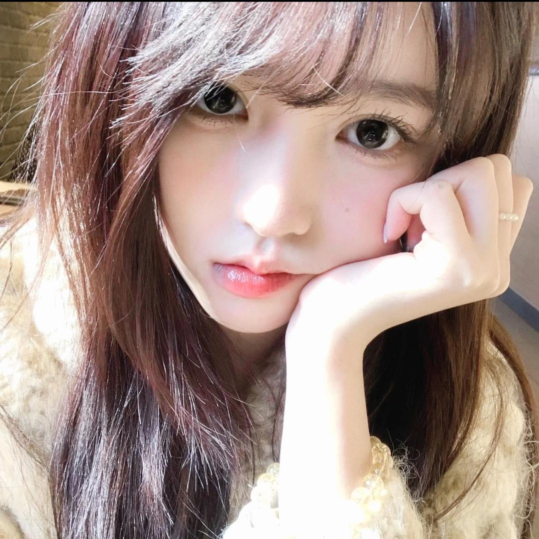 佳佳^