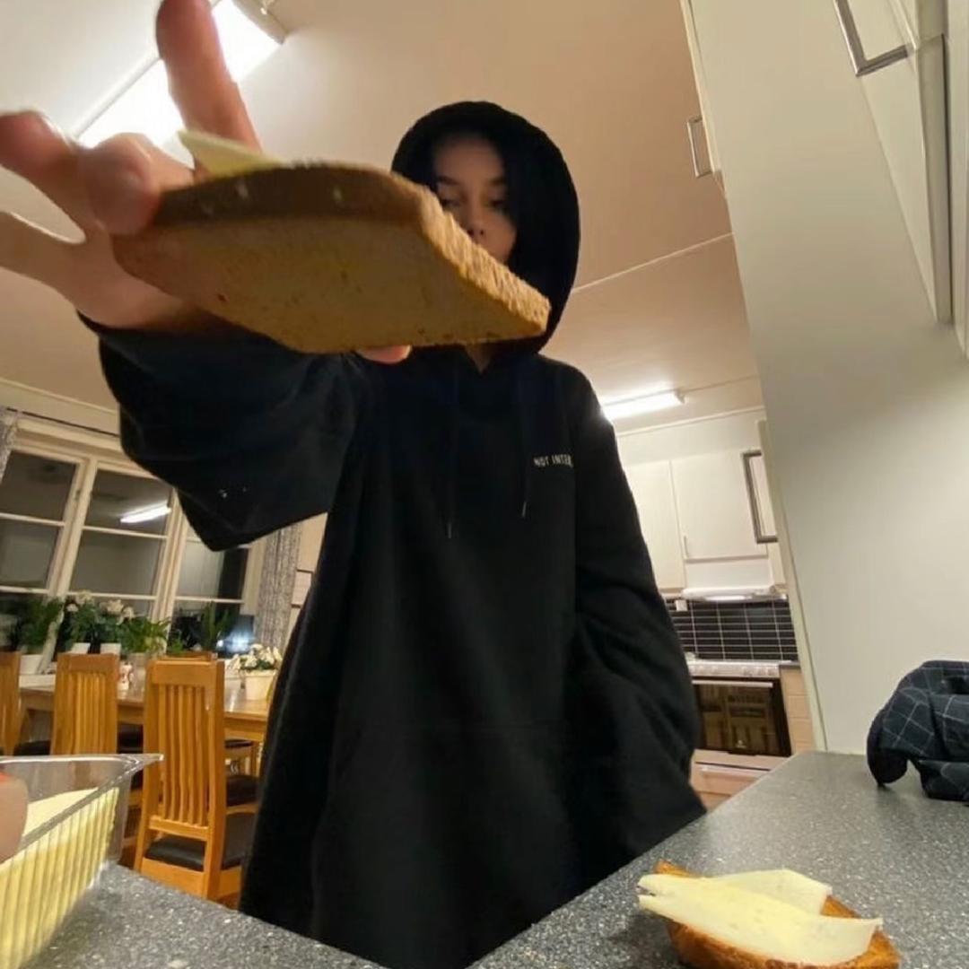 我爱吃麦辣鸡腿堡