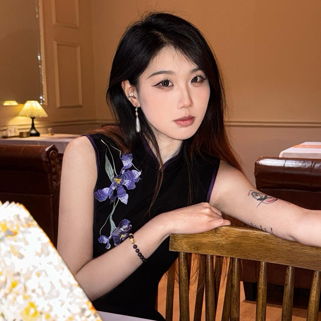佳佳爱喝茶