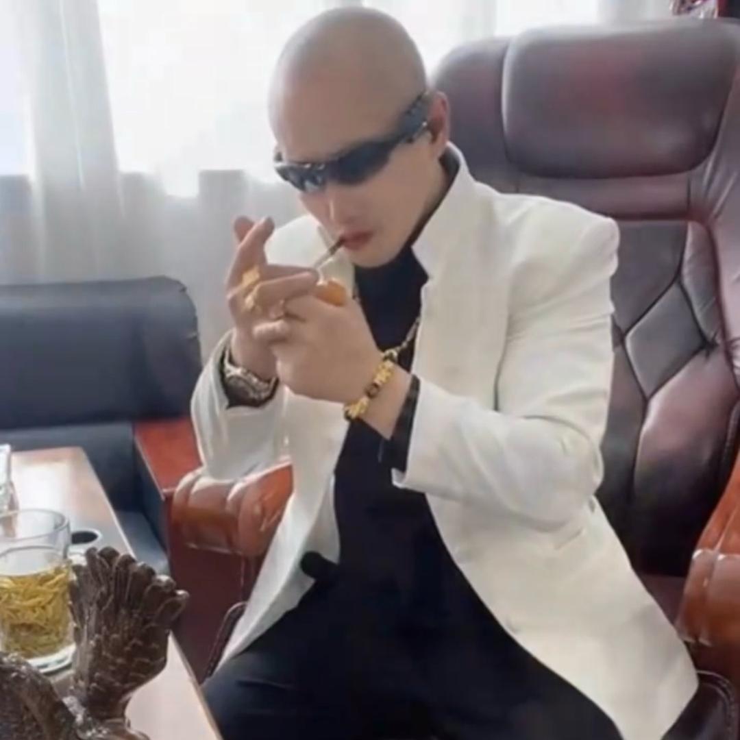 双福《户外扯蛋》
