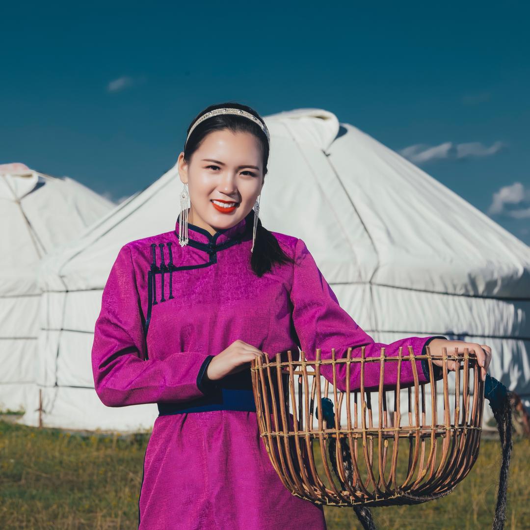 ᠦᠵᠡᠰᠬᠦᠯᠡᠩ