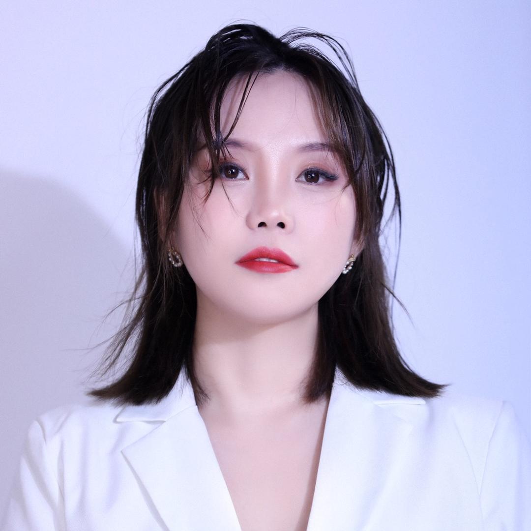 海伦嘉玲减龄烫发