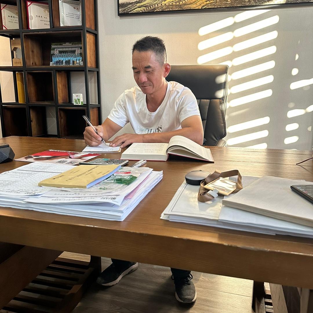 专业敲墙搬运装修团队，电话1785993