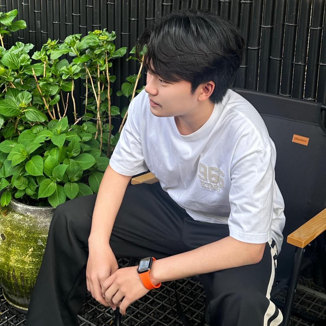 西洲🏸️