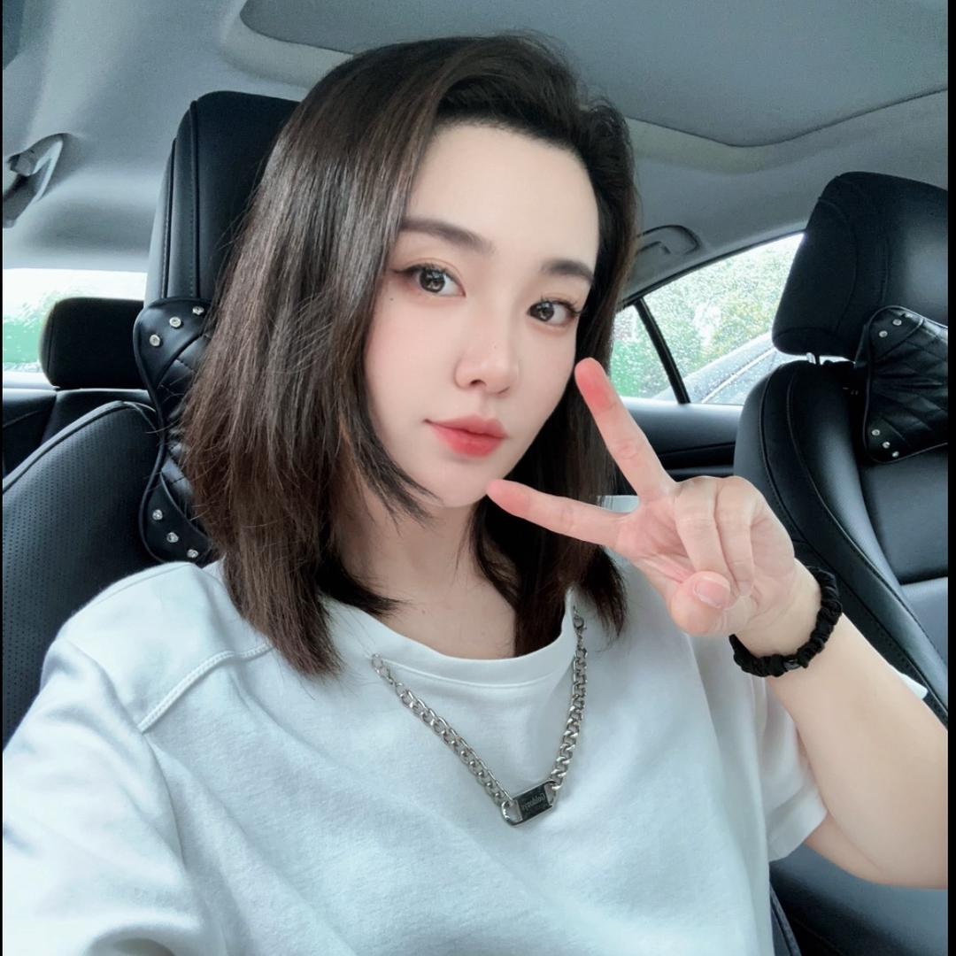 ℡      ᥴℎℯȵ  ღ