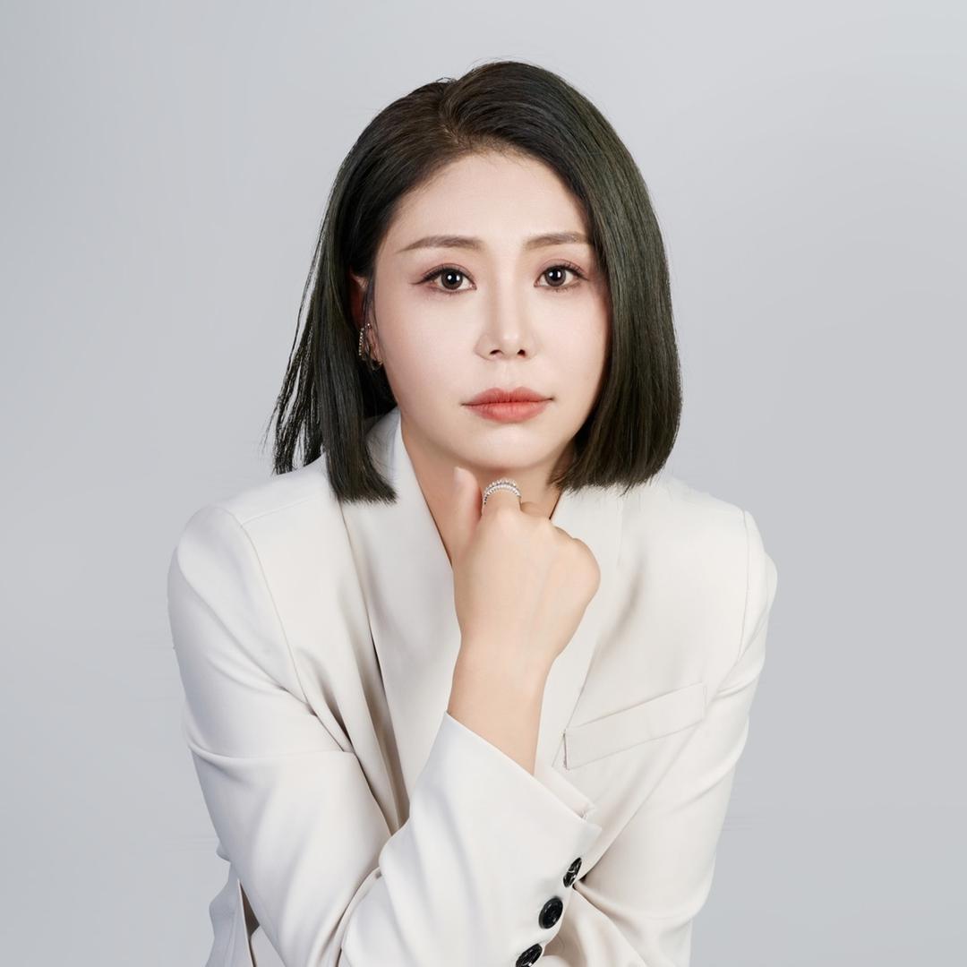 西柚婚纱 ‖ 侯琳化妆造型