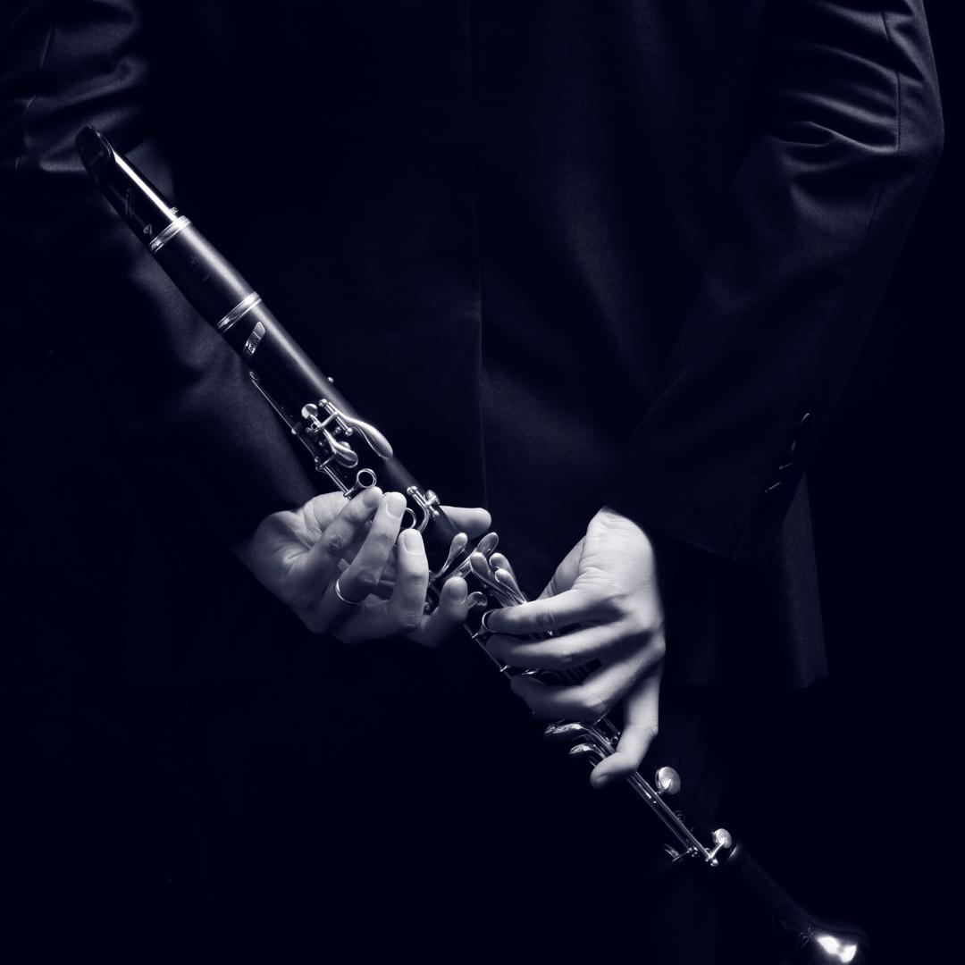 DJ