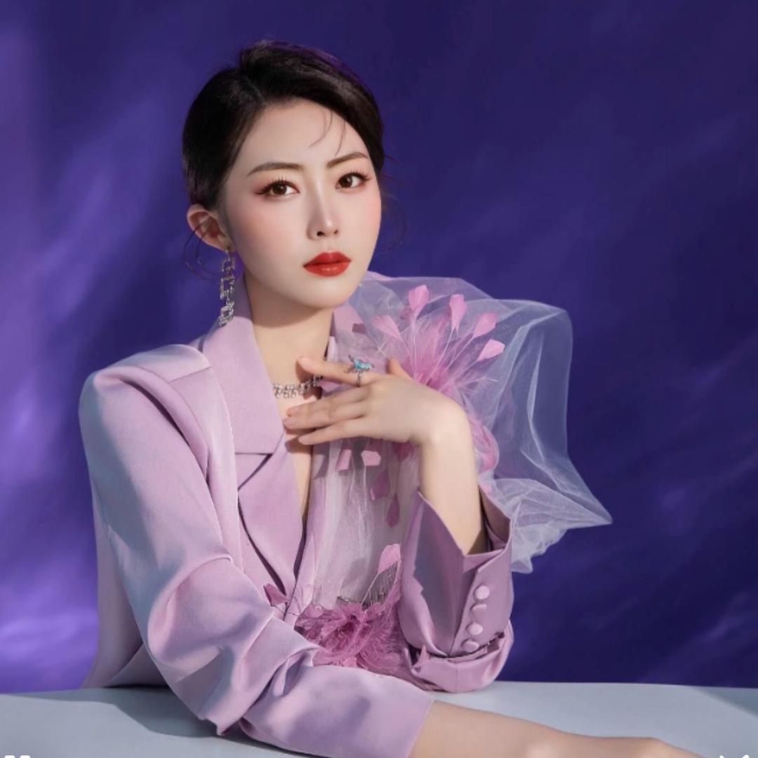 凝香居庭院火锅👉小燕子
