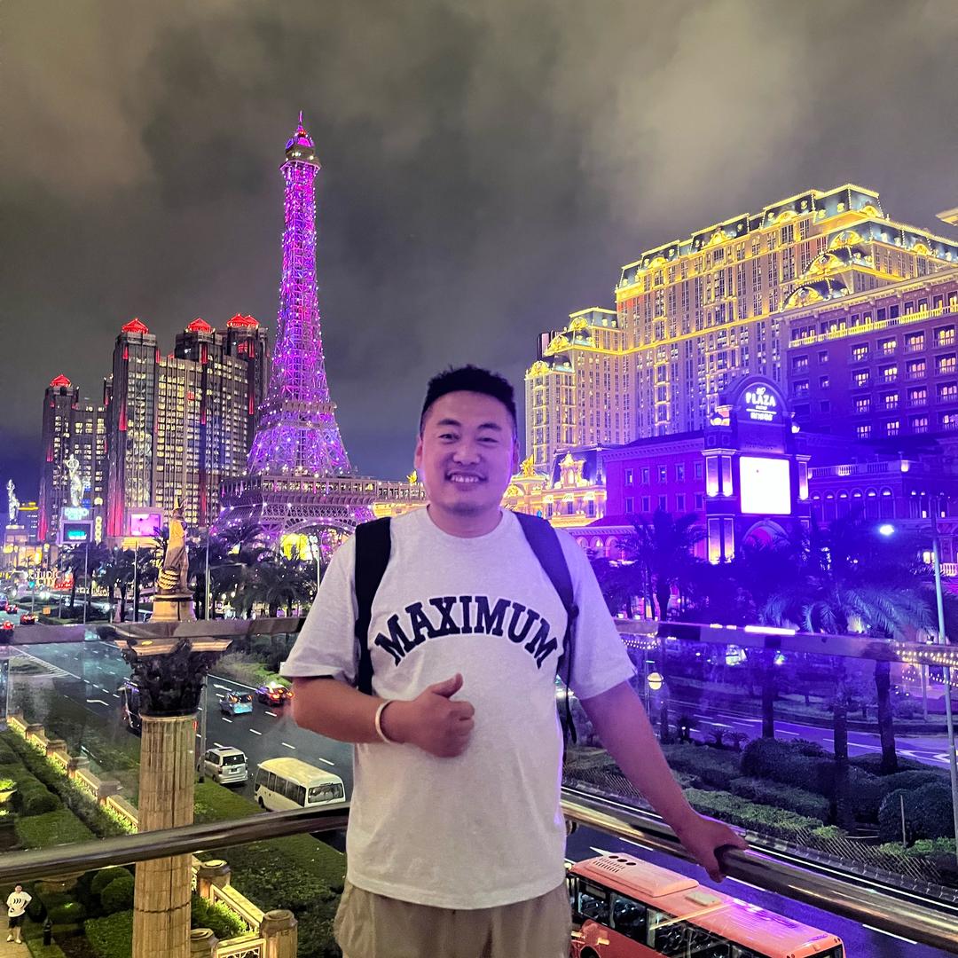 江小哥
