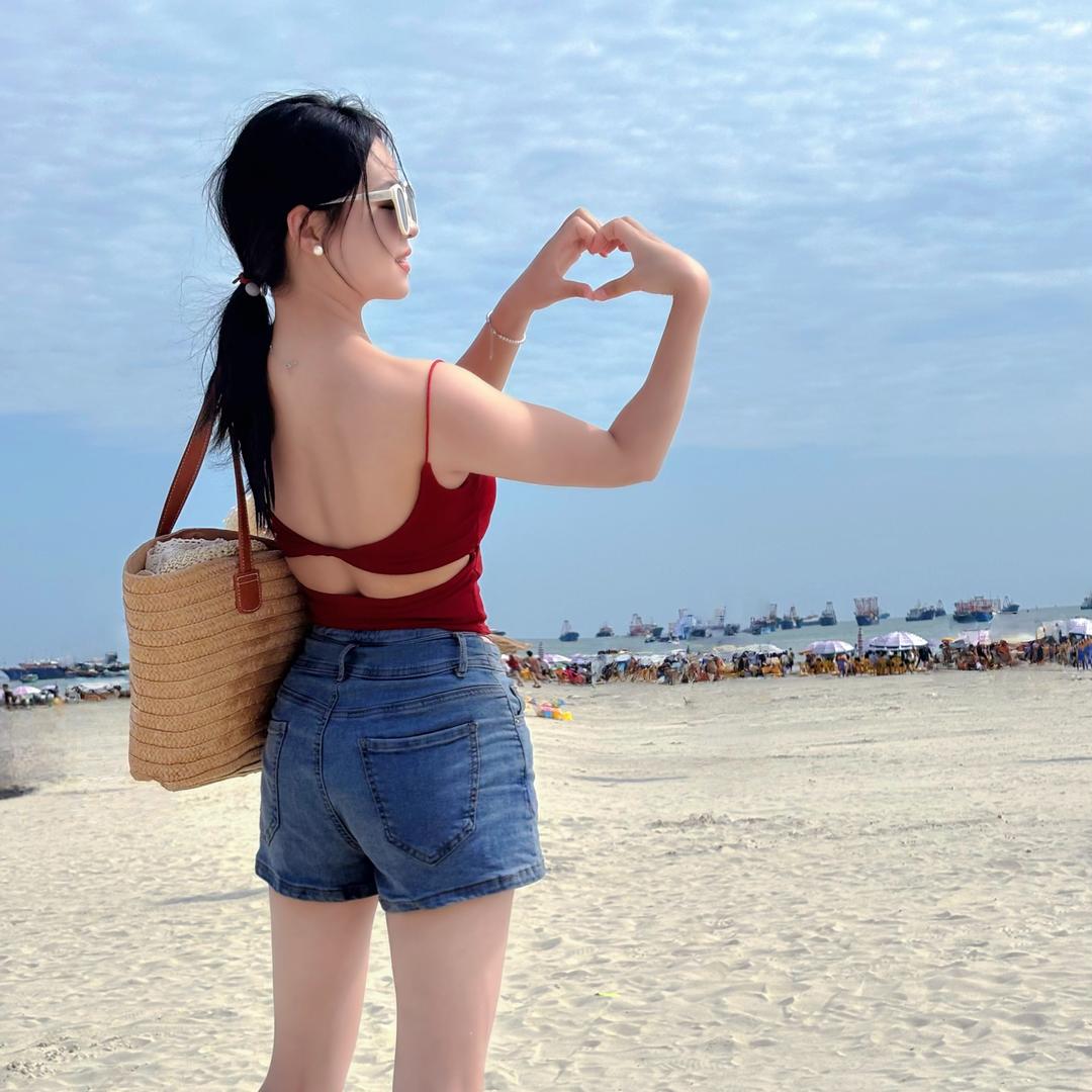 瑞儿（冲10000粉）