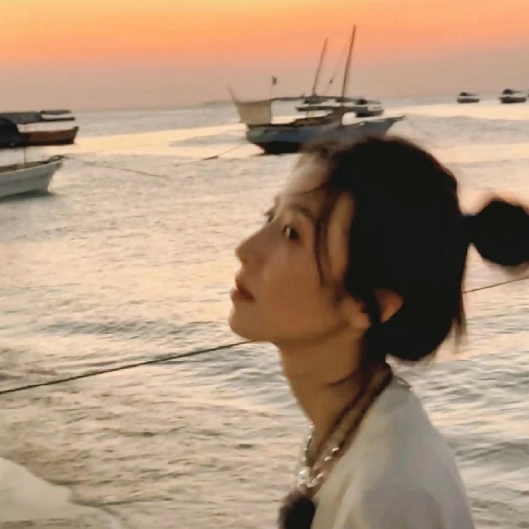 是W溜呀^