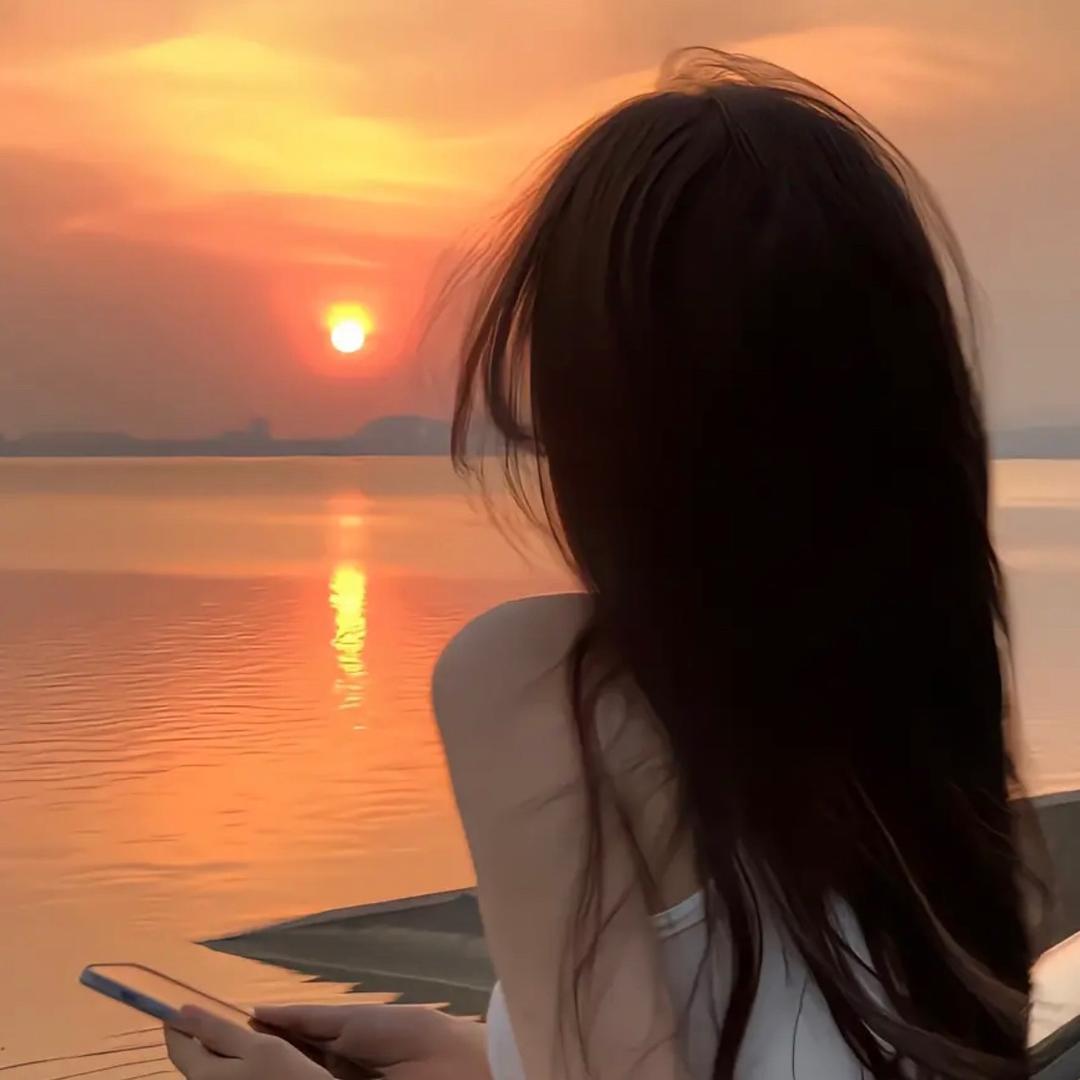 不吃蒜的丫头