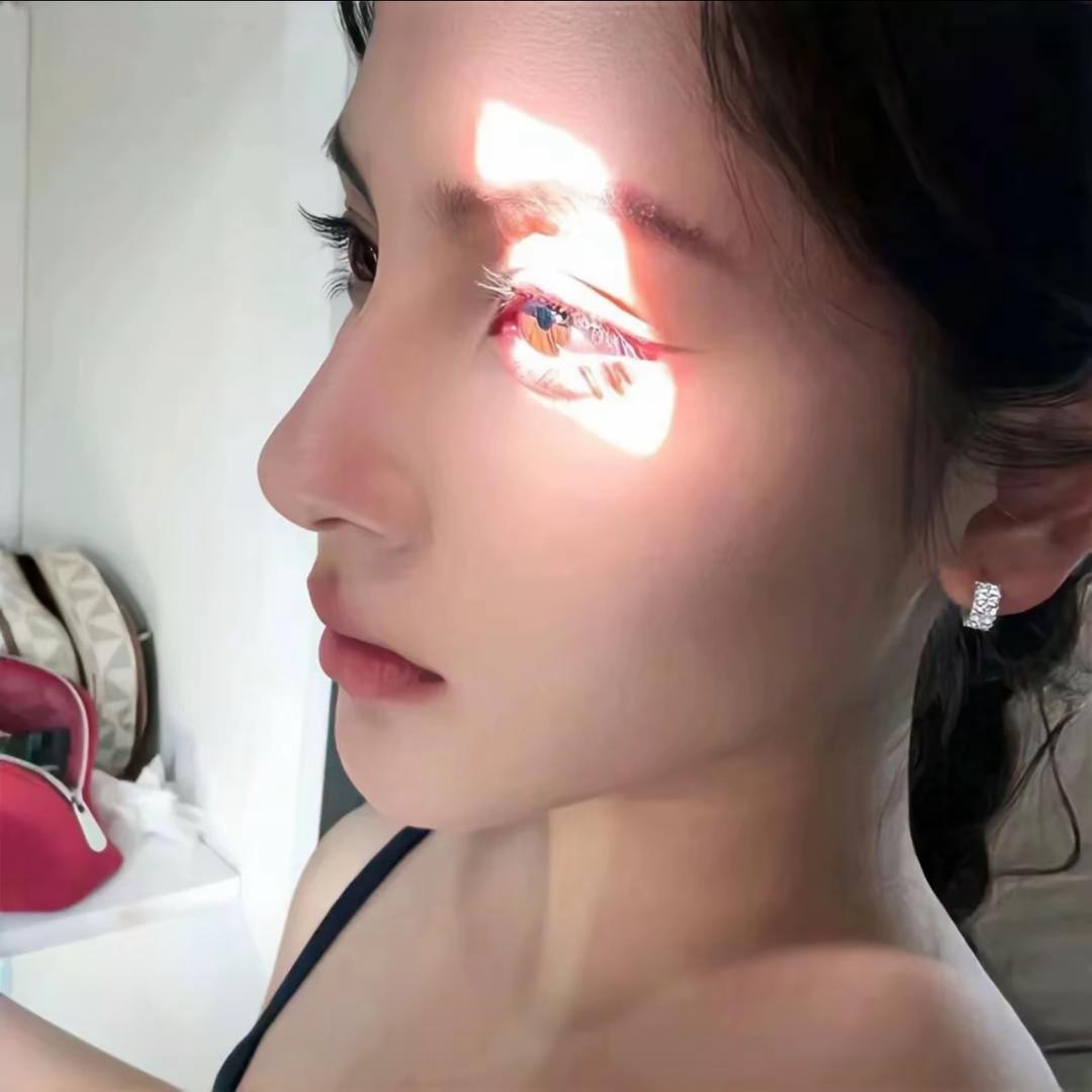 琳琳.