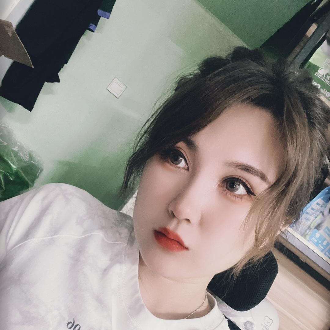 喵喵咪吖🍓家养金渐层