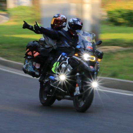 SXT. 摩旅先生