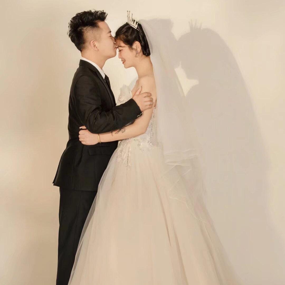 红红康康夫妇💑