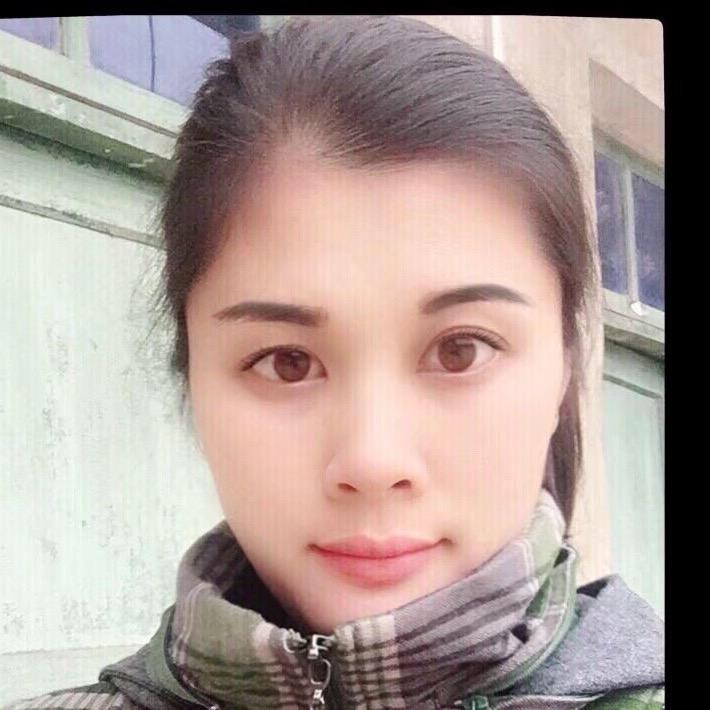 Miss何小姐
