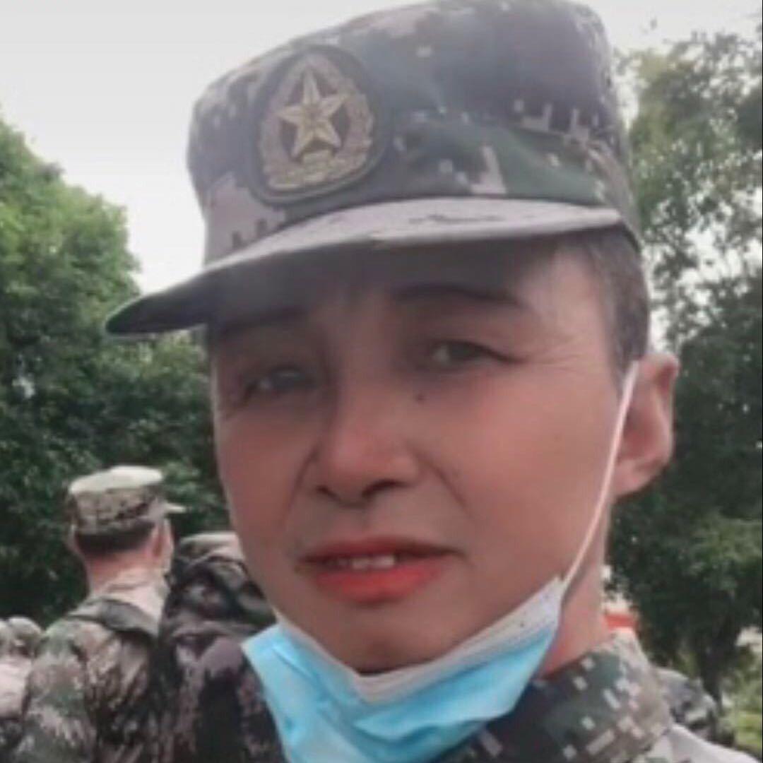 幸福快乐( っ'-')╮ =͟͟͞͞🏀